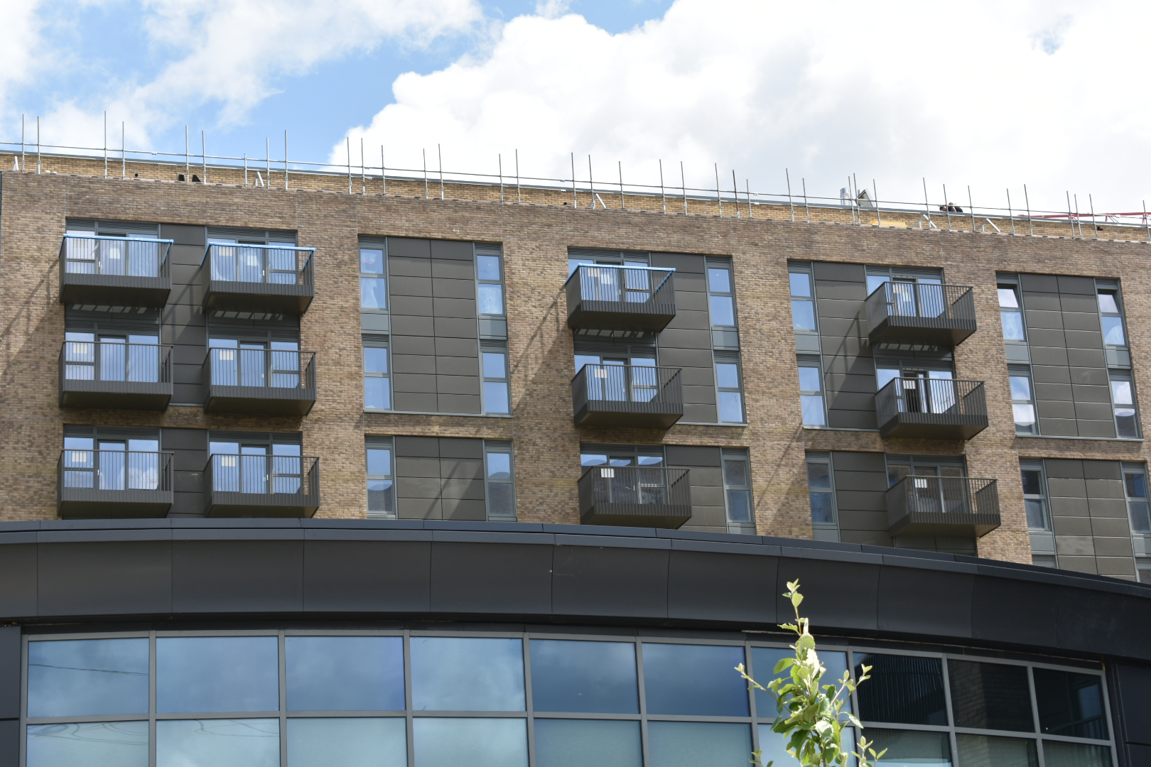 Green Park Village, Bankside Gardens Featured Image